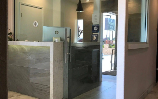 Berkshire Motor Hotel