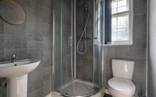 Immaculate 1-bed Studio1 in Coventry