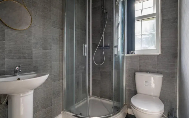 Immaculate 1-bed Studio1 in Coventry