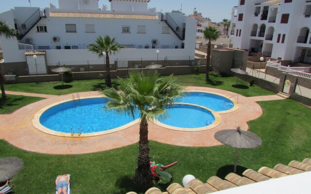 Lovely 2-bed House in Punta Prima, Orihuela Costa