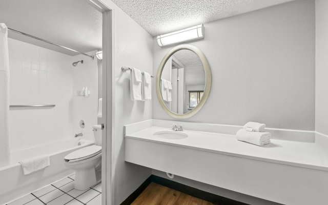 Days Inn by Wyndham Buena Park