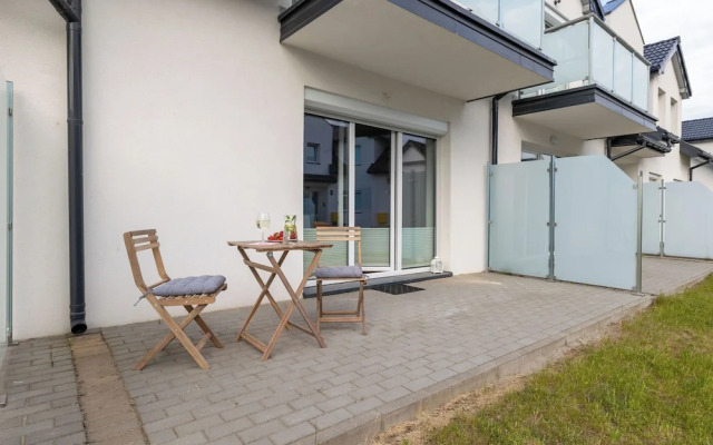 Bright Studio in Darlowo by Renters