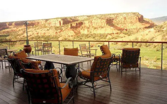 Red Reflet Ranch