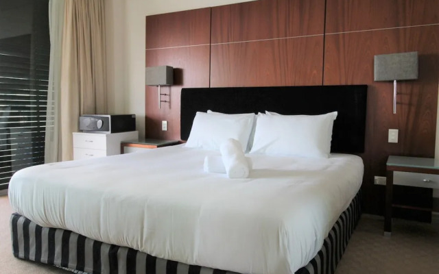 Seascape Apartment (Pullman 10D)