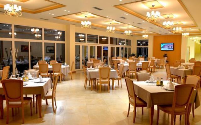 Grand White City Hotel