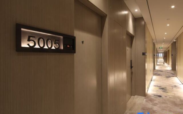 Voyage International Hotel