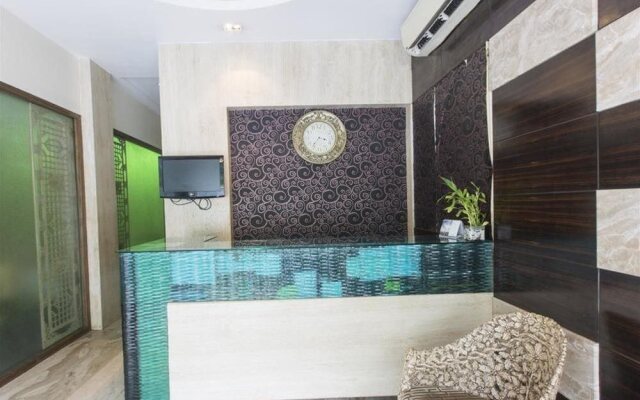 OYO Rooms Marine Lines