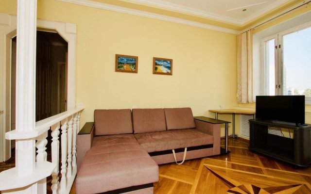 LUXKV Apartment on 2nd Dubrovskaya