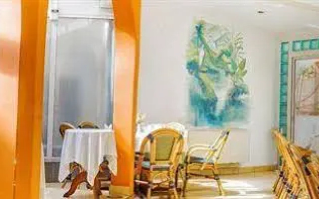 Tana Hotel