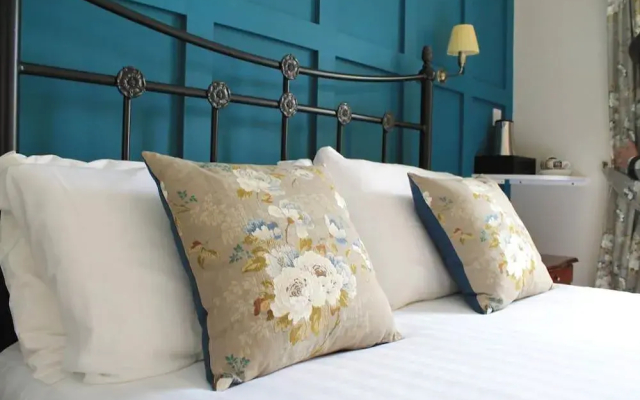 The Highlands Hotel