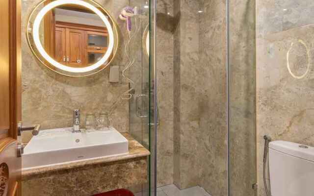 Woody House Boutique