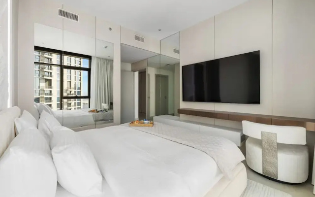 Serene 1BR Escape with Burj Khalifa View