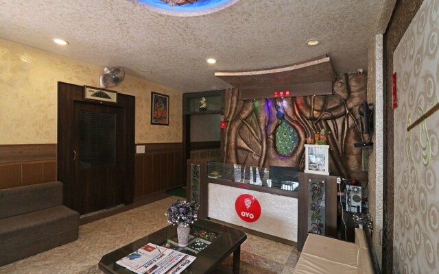 OYO 7885 Hotel Myraa