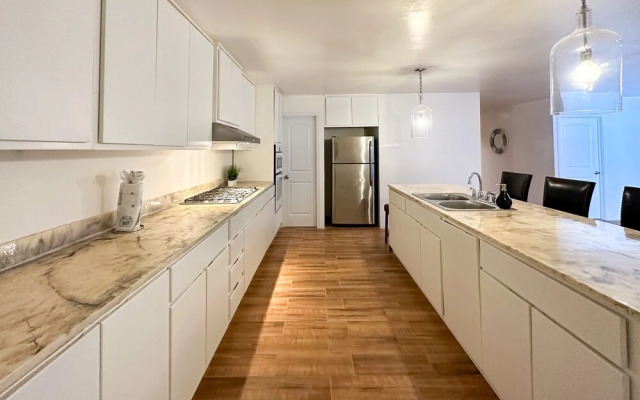 Spacious 3BR House Near Iconic Sandy Beach