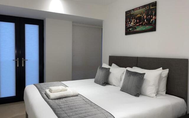 Roomotel - Broadoaks Apartments