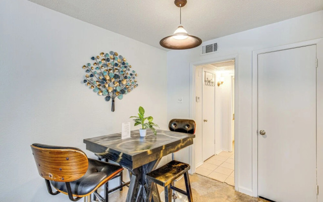 Dallas Condo in Walkable Knox Street District!