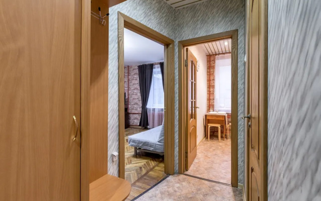 FlatHome24 on Yaroslavskiy 38