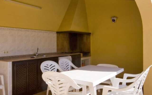 Villa - 3 Bedrooms with WiFi - 106444