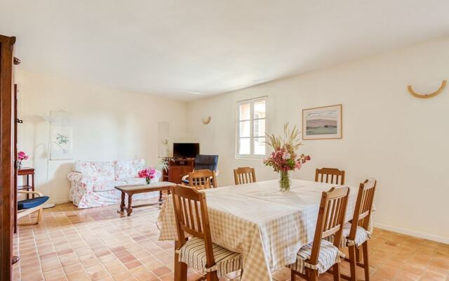 The Awning Housecosy Holiday Home in Rustrel With Swimming Pool