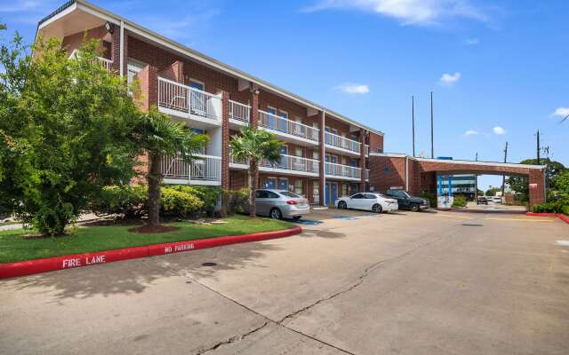 Motel 6 Houston, TX - Brookhollow