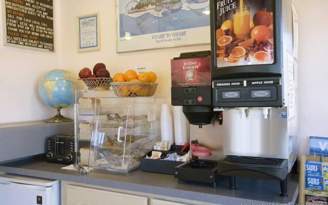 Riverside Inn & Suites Santa Cruz
