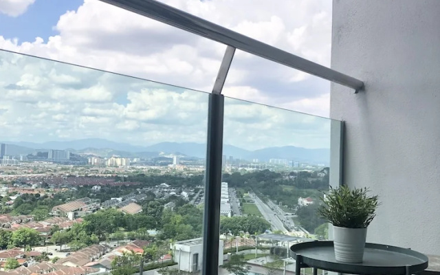 May's Place @ Evo Soho Suites