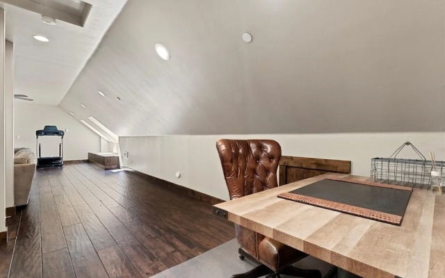Cyh1012 - Hidden Cedar 5 Bedroom Home