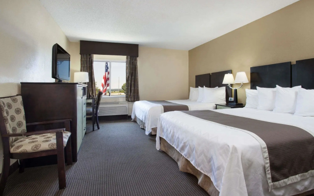 Baymont Inn And Suites Dale