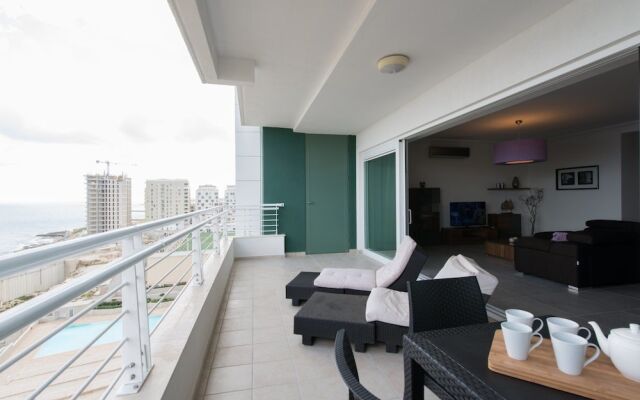 Seaview Apart IN Fort Cambridge With Pool