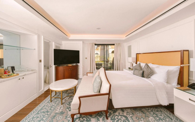 Royal Saray Resort