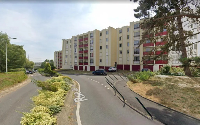 Chambre 12m2 avec Balcon proche Saclay, Massy RER