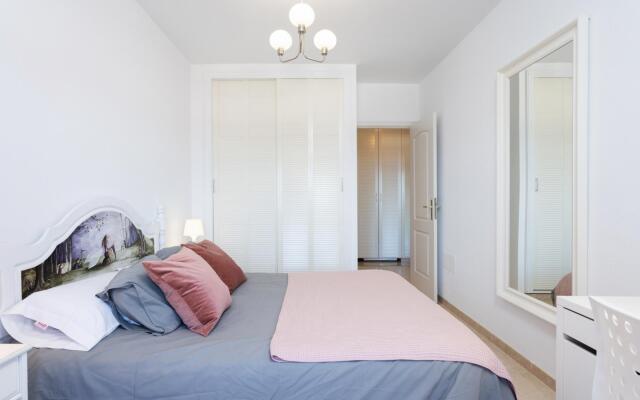 Home2Book Sea Front Duplex Terrace Pool +Wifi