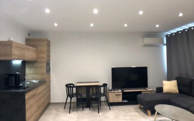 MyAgent studio moderne tout confort-carnot 10 min palais