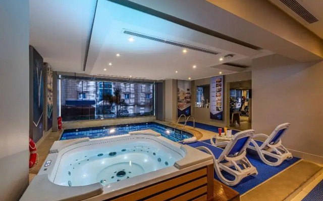 Blue Diamond Hotel