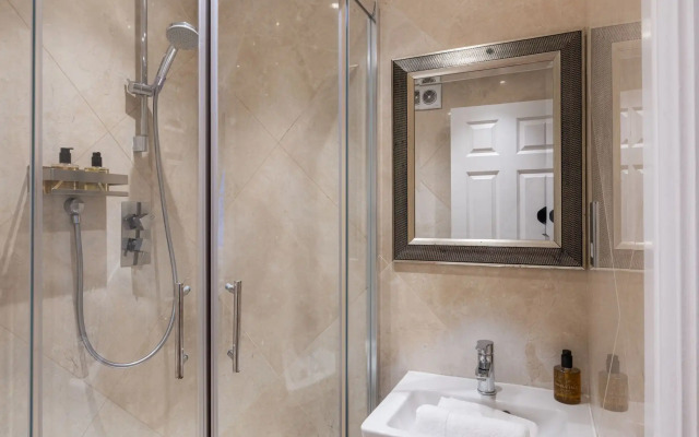 54 Courtfield Gardens