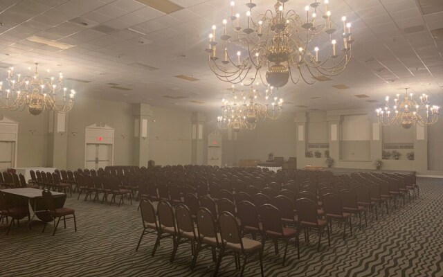 Ramada Williamsburg East Busch Gardens Area