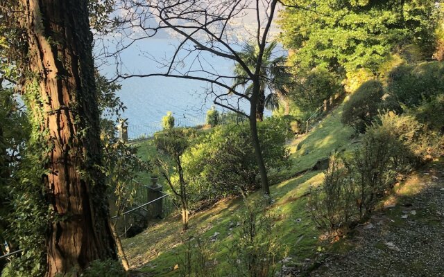 Villa Giudici Luxury app on the Lake