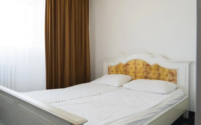 Hotel Cetate