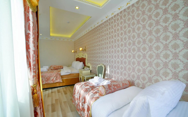 Nayla Palace Hotel