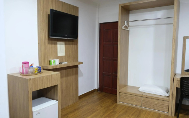 Landcons Hotel