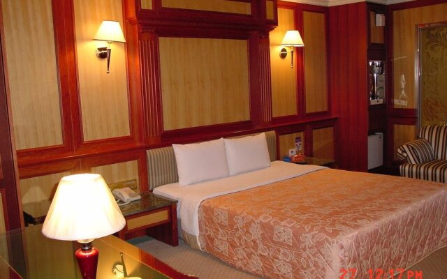 Love-Shu Business Motel