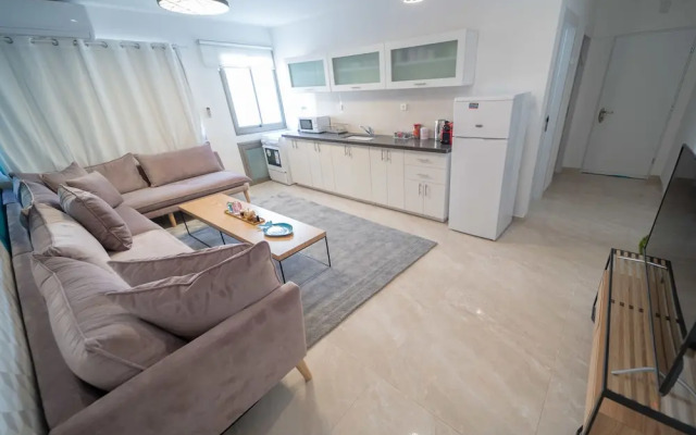 Amazing 3BR fully renovated Apt.