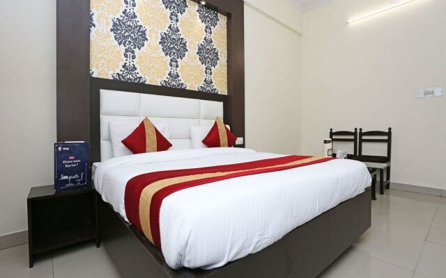 OYO 9594 Hotel Shree Residency