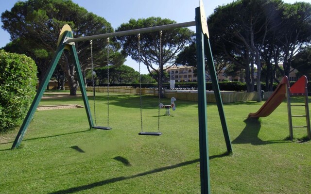 Spacious Apartment With sea View and Directly on the Beach