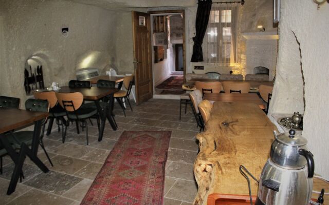 Avilla Cave Hotel