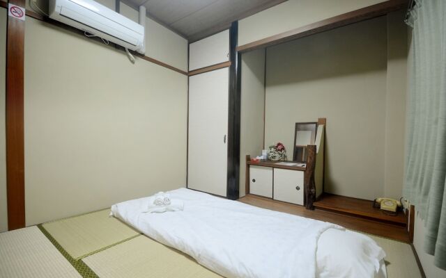 Samurai Apartment