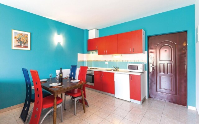 Amazing Apartment in Makarska With 2 Bedrooms and Wifi