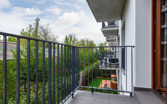 Apartments Warsaw Magazynowa by Renters