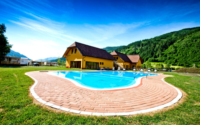 Happy Camp in Camping Bella Austria