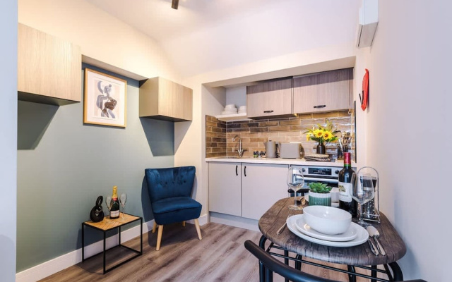 NEW Pristine Studio in the City-centre Sleeps 2